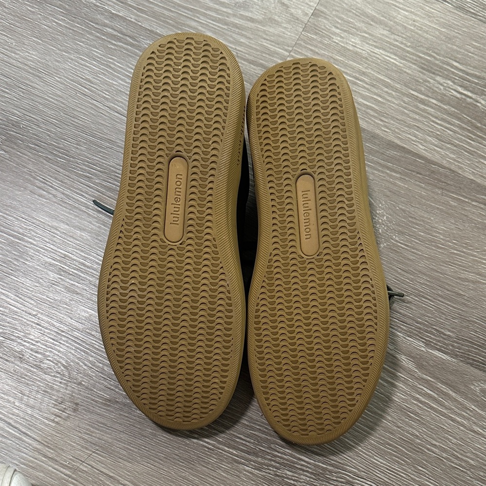 lululemon athletica Men's Dark Green Sneakers - Picture 4 of 5
